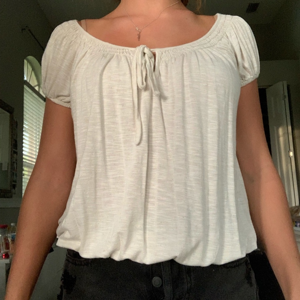 SIMPLE OFF WHITE TOP!